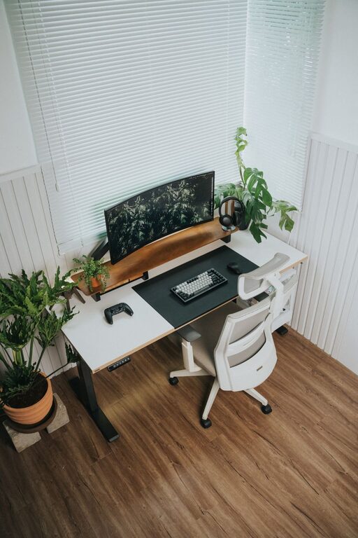 Tips for Creating a Relaxing Home Workspace Environment
